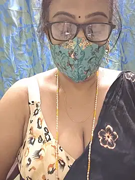 Snapshot of sweet-lotus chatting on July 23, 2026, 5:53 pm sweet-lotus online show from July 23, 2026, 5:53 pm
