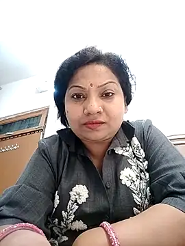 Cute-Janvi20 online show from April 17, 2026, 5:27 pm