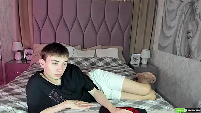 FelixCurtis online show from September 23, 2025, 3:57 am