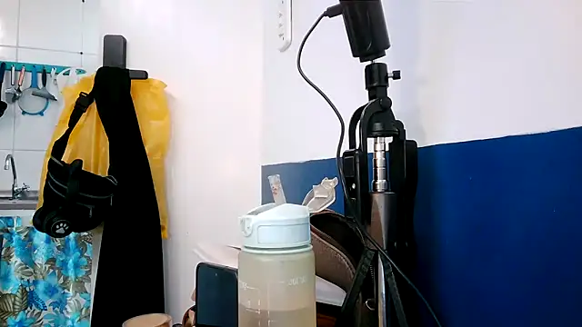 Veronnaink online show from February 25, 2026, 12:05 pm