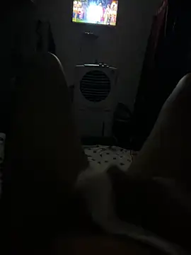 jucydick010887 online show from April 17, 2026, 9:06 pm