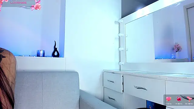 Alykass online show from November 28, 2025, 10:10 pm