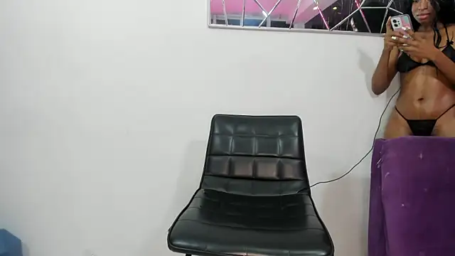 Snapshot of Nini_Beyker chatting on October 27, 2025, 2:18 pm Nini Beyker online show from October 27, 2025, 2:18 pm