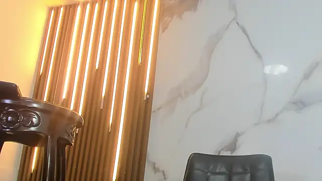 Snapshot of Nini_Beyker chatting on September 29, 2025, 1:28 pm Nini Beyker online show from September 29, 2025, 1:28 pm