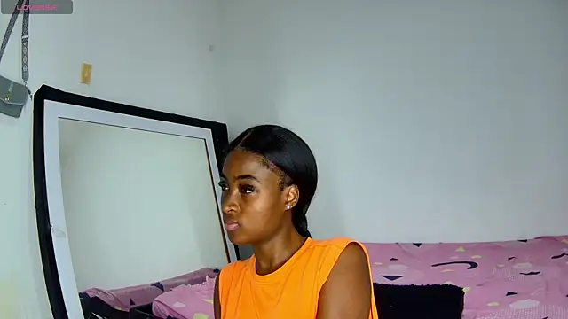 shantall ebony1 online show from November 30, 2025, 11:44 am