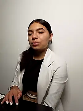 Snapshot of Emiily_bliss chatting on September 24, 2025, 11:39 am Emiily bliss online show from September 24, 2025, 11:39 am