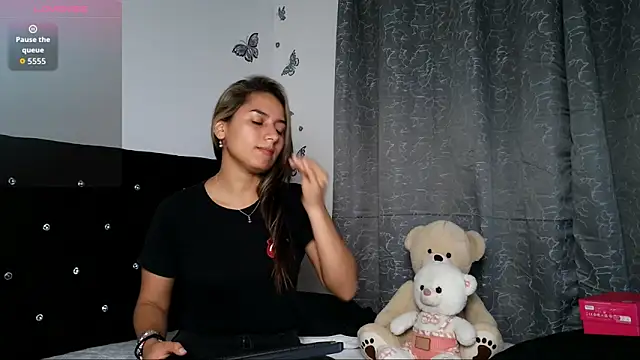 abella-lemus online show from October 22, 2025, 11:14 pm