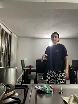 Snapshot of AriaBliss- chatting on October 1, 2025, 9:58 am AriaBliss- online show from October 1, 2025, 9:58 am