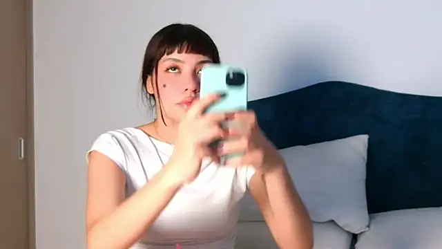 angelinhaaa online show from September 16, 2025, 2:45 am