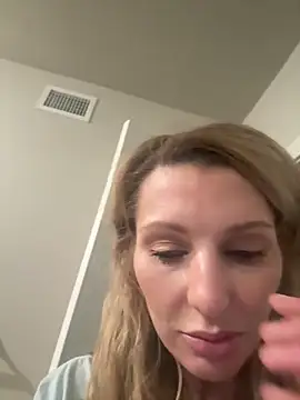 BaddieBossXX2 online show from April 1, 2026, 8:15 am