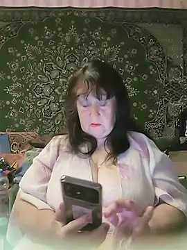 CrystalLime6411 online show from June 2, 2026, 4:51 pm
