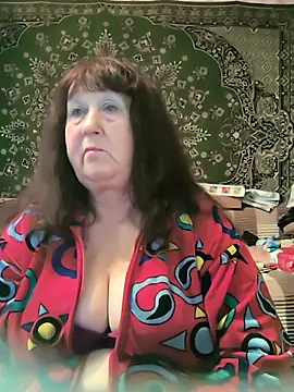 CrystalLime6411 online show from April 20, 2026, 3:02 pm