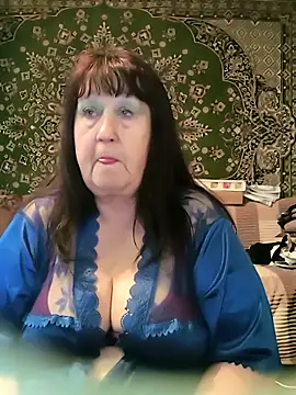 CrystalLime6411 online show from April 19, 2026, 11:55 am