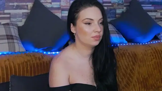 Snapshot of GrayLunna chatting on November 19, 2025, 6:57 am GrayLunna online show from November 19, 2025, 6:57 am