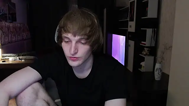 Playersuperstar online show from April 13, 2026, 8:57 pm