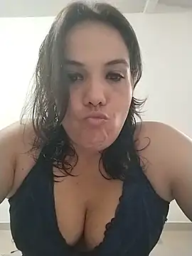 Snapshot of Bellapotencia1985 chatting on October 25, 2025, 9:41 am Bellapotencia1985 online show from October 25, 2025, 9:41 am