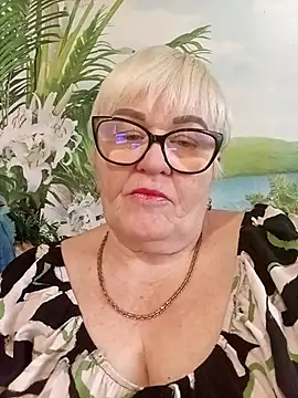 VioletSweet5566 online show from February 19, 2026, 8:22 am