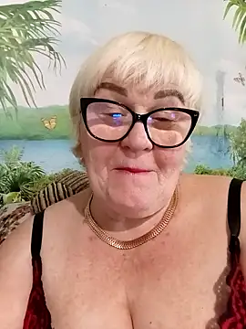 VioletSweet5566 online show from May 13, 2026, 10:00 am