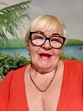 VioletSweet5566 online show from April 9, 2026, 8:37 pm