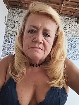Belladama61 online show from June 4, 2026, 4:44 pm