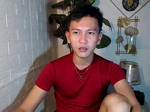 Snapshot of RalfAsian25 chatting on May 14, 2026, 3:42 pm RalfAsian25 online show from May 14, 2026, 3:42 pm