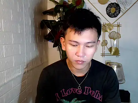 Snapshot of RalfAsian25 chatting on May 13, 2026, 5:58 am RalfAsian25 online show from May 13, 2026, 5:58 am