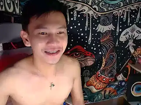 Snapshot of RalfAsian25 chatting on May 22, 2026, 9:29 am RalfAsian25 online show from May 22, 2026, 9:29 am