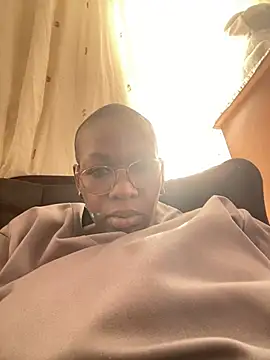 Snapshot of Ozimpho chatting on August 5, 2026, 7:46 am Ozimpho online show from August 5, 2026, 7:46 am