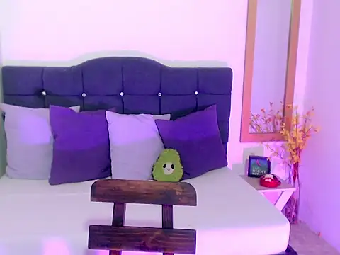 Snapshot of SamantaSweett_ chatting on September 10, 2025, 12:59 pm SamantaSweett online show from September 10, 2025, 12:59 pm