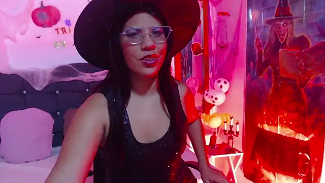 Snapshot of SamantaSweett_ chatting on October 23, 2025, 2:16 pm SamantaSweett online show from October 23, 2025, 2:16 pm