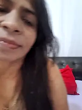 Snapshot of floresblancas chatting on December 14, 2025, 4:56 pm floresblancas online show from December 14, 2025, 4:56 pm