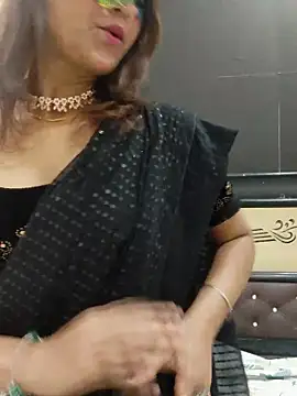 HORNYDIVYABABY online show from April 21, 2026, 10:00 am