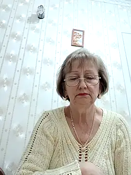 AlikaSwan5821 online show from November 28, 2025, 7:58 pm