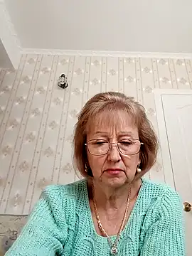 AlikaSwan5821 online show from October 21, 2025, 12:26 pm