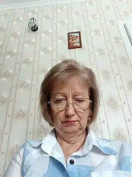 AlikaSwan5821 online show from October 18, 2025, 11:56 am