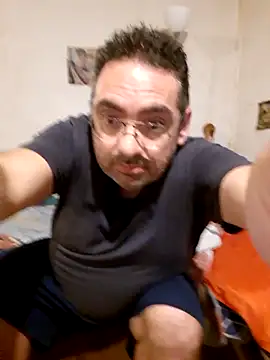 Snapshot of Jouons-ensembles2 chatting on November 16, 2025, 3:39 pm Jouons-ensembles2 online show from November 16, 2025, 3:39 pm