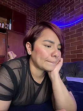 alejandra prk26 online show from September 21, 2025, 3:28 pm