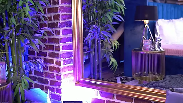 Snapshot of MillaSerene chatting on November 9, 2025, 6:28 am MillaSerene online show from November 9, 2025, 6:28 am