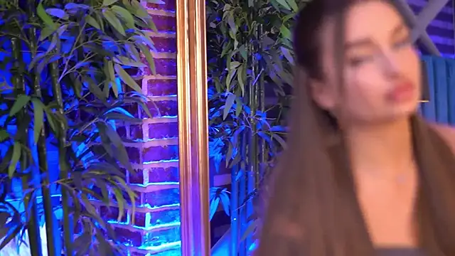 Snapshot of MillaSerene chatting on December 1, 2025, 6:36 am MillaSerene online show from December 1, 2025, 6:36 am