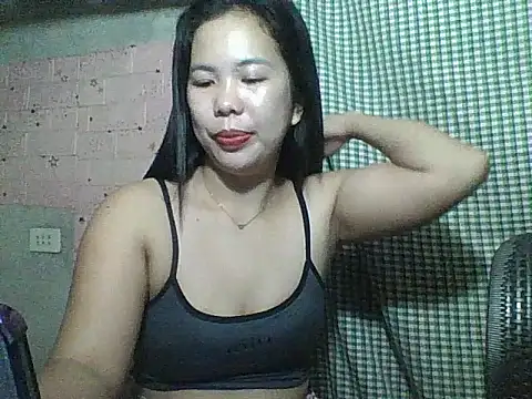 pinaysinglemommm online show from December 15, 2025, 8:03 pm