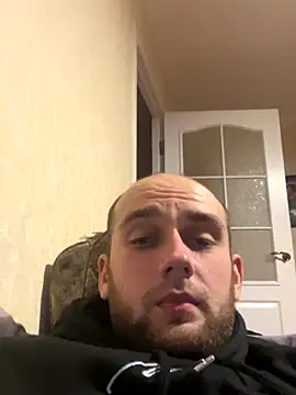 Snapshot of LuckyGirlfriends chatting on October 19, 2025, 7:16 pm LuckyGirlfriends online show from October 19, 2025, 7:16 pm