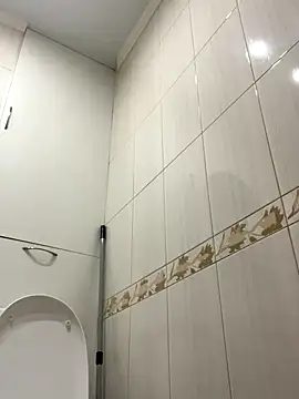 Snapshot of LuckyGirlfriends chatting on October 29, 2025, 7:02 pm LuckyGirlfriends online show from October 29, 2025, 7:02 pm