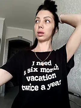 Snapshot of Princessa99885 chatting on September 25, 2025, 7:14 am Princessa99885 online show from September 25, 2025, 7:14 am