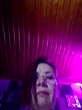 antonela-tompson online show from March 31, 2026, 10:28 am