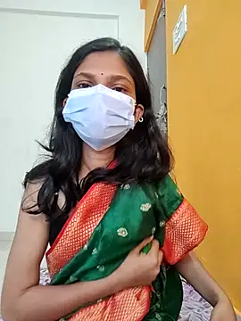 Snapshot of Shivani2002 chatting on November 21, 2025, 1:15 am Shivani2002 online show from November 21, 2025, 1:15 am