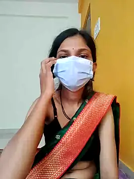 Snapshot of Shivani2002 chatting on November 28, 2025, 1:39 am Shivani2002 online show from November 28, 2025, 1:39 am