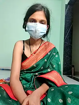 Shivani2002 online show from January 13, 2026, 5:17 pm