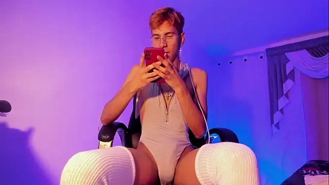 Snapshot of Angelicious_Boy chatting on November 29, 2025, 2:55 am Angelicious Boy online show from November 29, 2025, 2:55 am