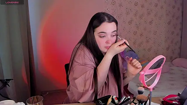 Alice next door online show from April 19, 2026, 11:00 am