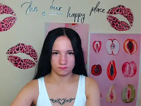 Snapshot of Em7MaA chatting on September 9, 2025, 12:03 pm Em7MaA online show from September 9, 2025, 12:03 pm